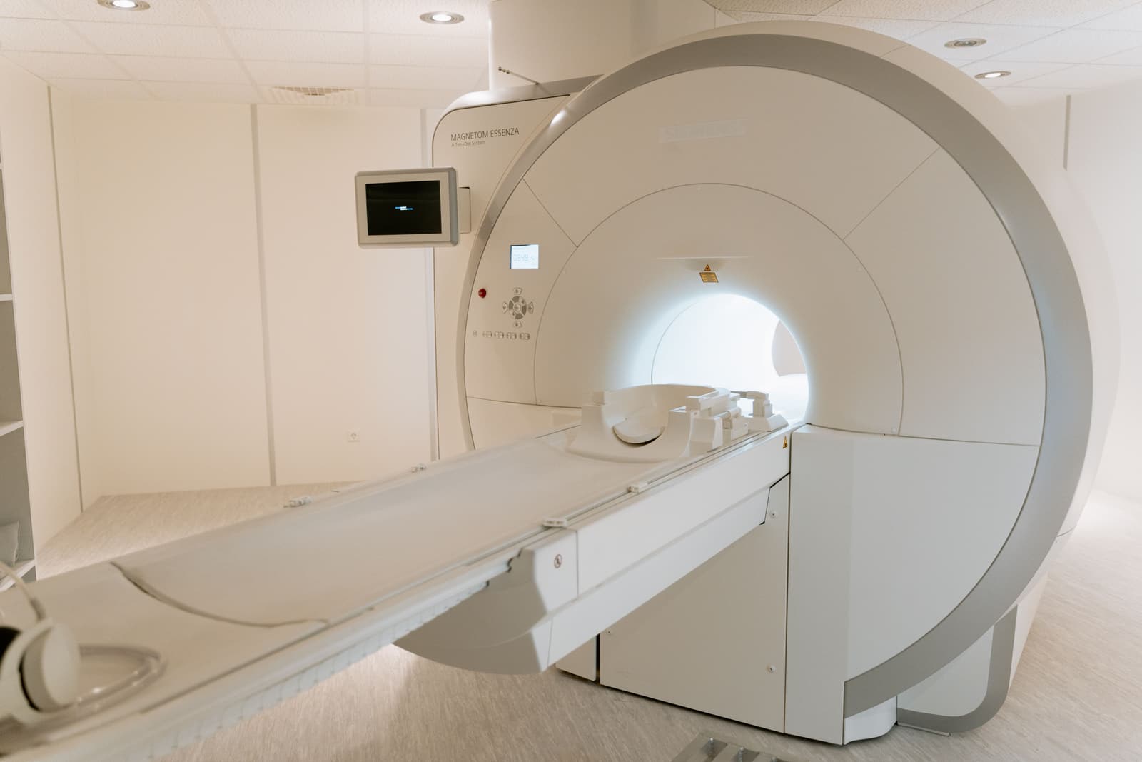 The imaging hall at Larkmoor Wharfside, with the scanner and its table.