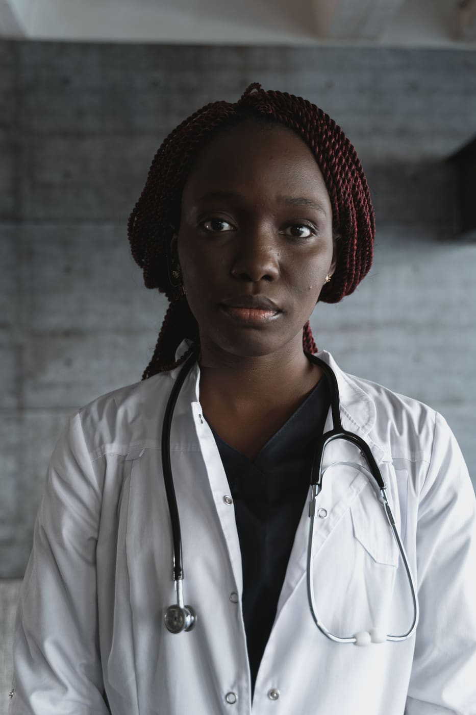 Portrait of Dr Inês Ferreira, consultant radiologist.